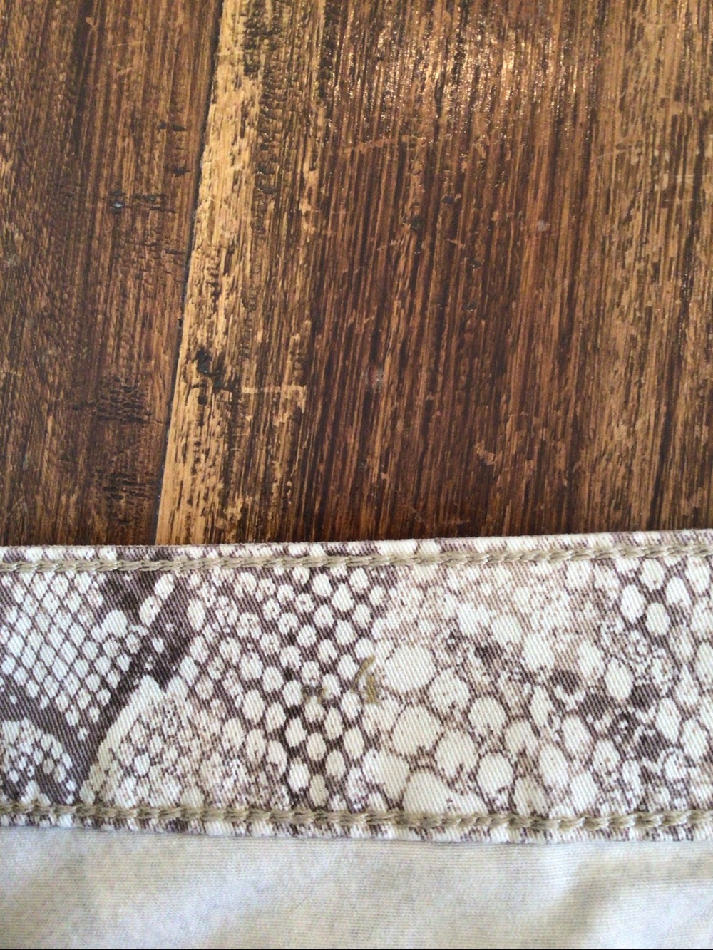 WHBM the skinny ankle snakeskin print pants - Picture 6 of 7